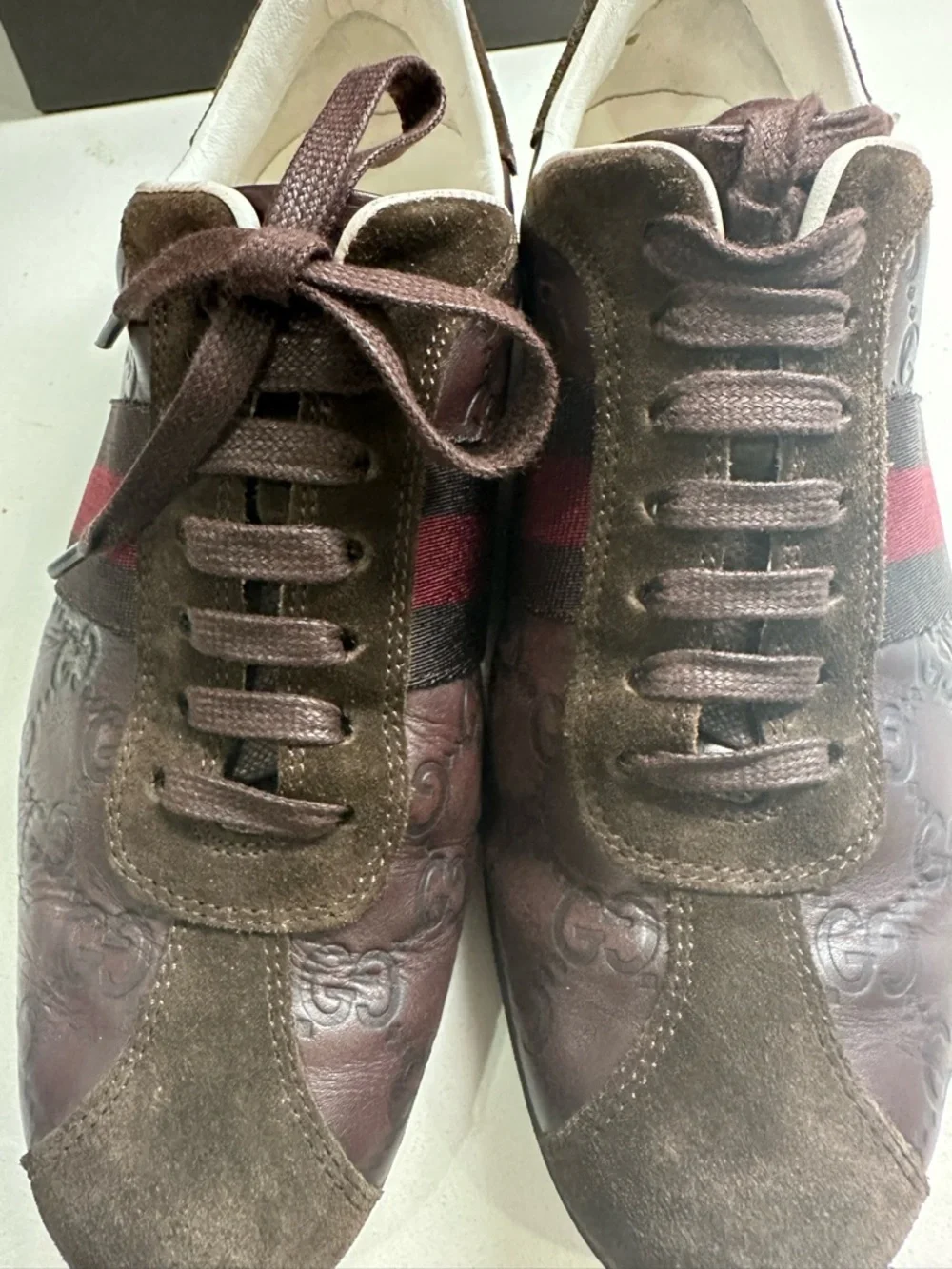 Gucci unisex Brown Signature Leather & Suede Sneaker - Brown/Red Stripe - Picture 2 of 7